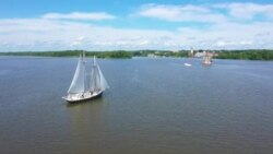 নিউইয়র্কের হাডসন উপত্যকায় পাল তোলা জাহাজে চলছে পণ্য পরিবহন