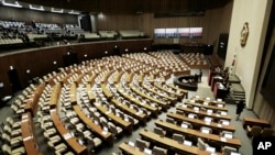 Suasana sidang parlemen Korea Selatan di Seoul, 29 Februari 2016 (Foto: dok). Para legislator Korea Selatan telah mengajukan mosi untuk memakzulkan Presiden Park Geun-hye yang terpojok akibat skandal korupsi jutaan dolar, Kamis (8/12).