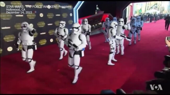 Stars, Fans Attend 'Star Wars: The Force Awakens' Hollywood Premiere