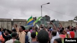 Yadda al'umar kasar ta Gabon ke murna bayan juyin mulki (Reuters)