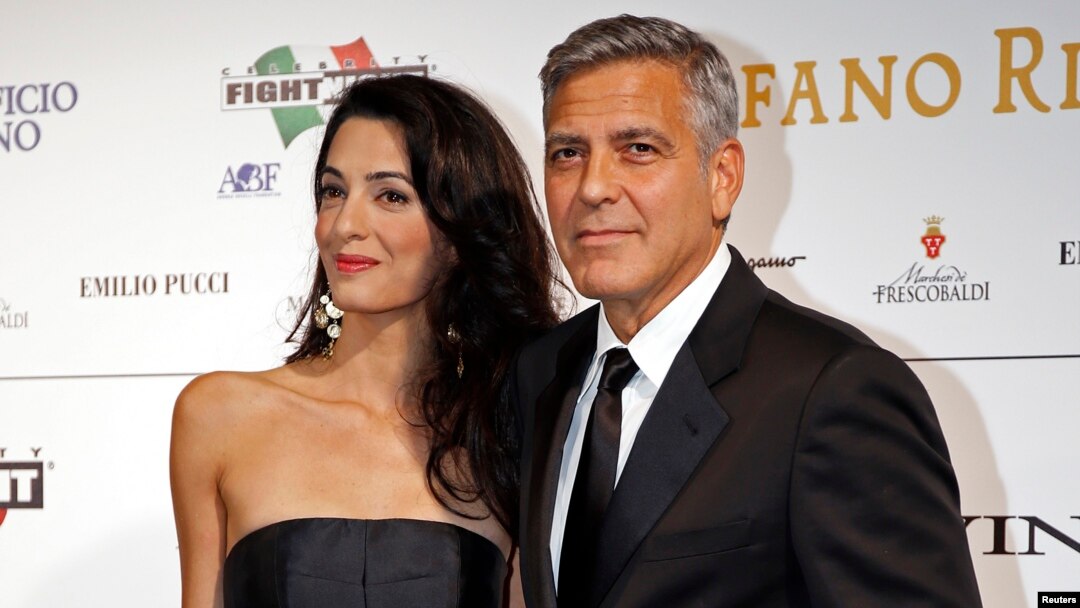 George Clooney, aquí junto a su novia Amal Alamuddin, será homenajeado por la Asociación de Prensa Extranjera de Hollywood.