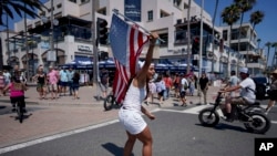 Wata mai goyon bayan Trump a California (AP Photo/Eric Thayer)