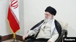 Le guide suprême iranien, l'ayatollah Ali Khamenei, à Téhéran, en Iran, le 13 juin 2019. Site Web officiel de Khamenei / Document remis à l'attention de REUTERS - Cette image a été fournie