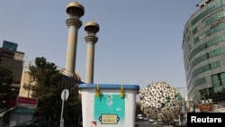 اکثریت ایرانیان در دور نخست «انتخابات» حکومتی که مخالفان آن را «سیرک و نمایش» می‌دانند، شرکت نکرده‌اند