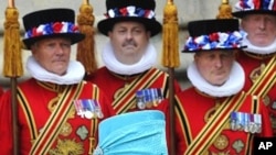 Britain's Queen Elizabeth leaves after attending a Maundy Service on her 85th birthday at Westminster Abbey, in London, April 21, 2011