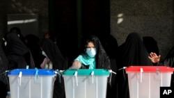 یک حوزه رای‌گیری در انتخابات ریاست جمهوری در تهران