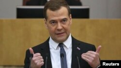 Perdana Menteri Rusia Dmitry Medvedev dalam sebuah sidang parlemen di Moskow. (Foto: Dok)