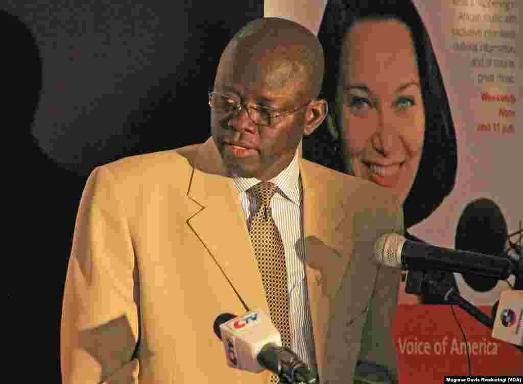 South Sudan&#39;s Minister for Telecommunications and Postal Services, Madut Biar Yel, addresses attendees at the launch of the new Voice of America transmitter in Juba, South Sudan, on Thursday, March 21, 2013. (VOA/Mugume Davis Rwakaringi)