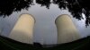 Pembangkit listrik tenaga nuklir di Biblis dekat Frankfurt, 14 Juli 2009. Sejumlah pakar mendesak pemerintah Indonesia untuk segera membangun PLTN yang merupakan sumber energi terbersih. (Foto: REUTERS/Johannes Eisele)