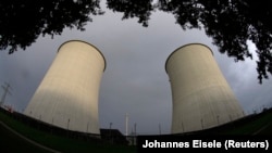 Pembangkit listrik tenaga nuklir di Biblis dekat Frankfurt, 14 Juli 2009. (Foto: REUTERS/Johannes Eisele)