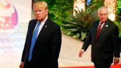 资料照片：参加美国东盟峰会的特朗普总统，陪同他的是美国当时的国务卿蒂勒森。(2017年11月14日)