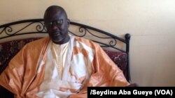 Ngagne Diagne, chroniqueur de lutte, Dakar, samedi 29 octobre 2017. (VOA/Seydina Aba Gueye)