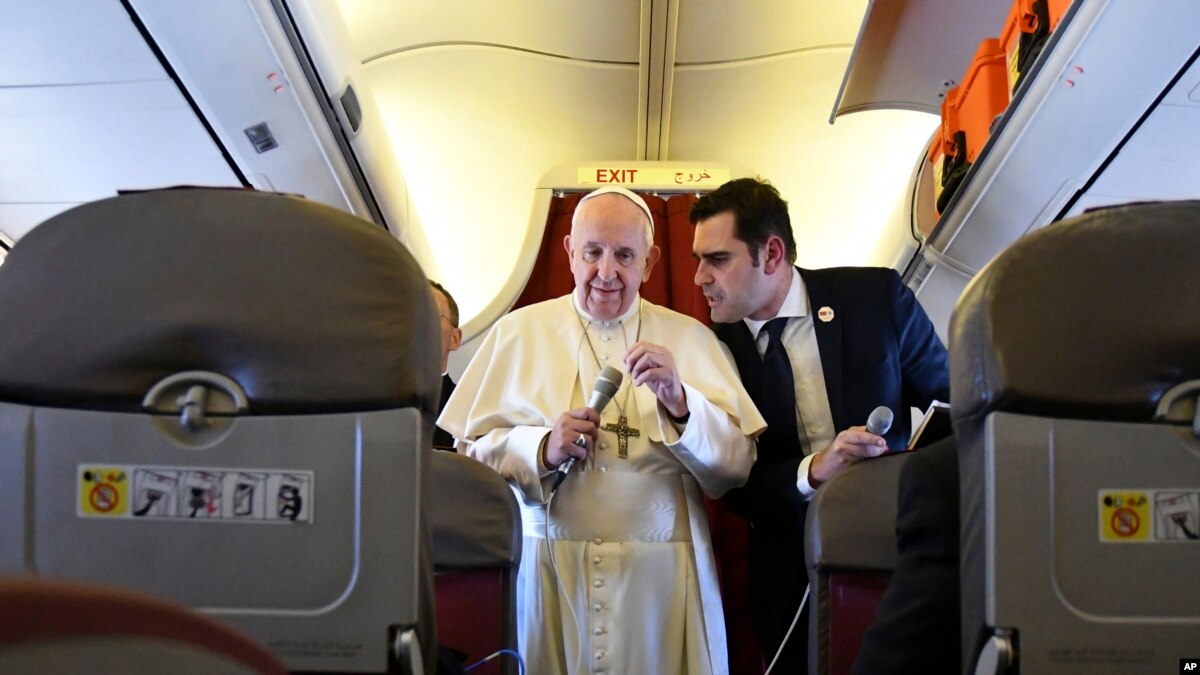 Paus Bela Putusan, Tolak Pengunduran Diri Kardinal Perancis