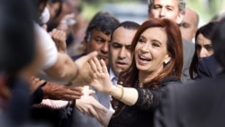 La presidenta argentina Cristina Fernández volvió a apelar al populismo para reposicionarse.