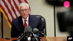 Secretary of State Rex Tillerson speaks during a news conference at the Palm Beach International Airport in West Palm Beach, Florida, April 6, 2017. 