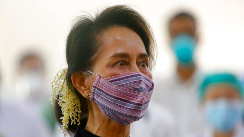 Birmanie: Réduction de peine pour Aung San Suu Kyi, qui pourrait échapper à la prison