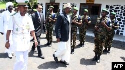 Le colonel Abdallah Soilihi Gamil, chef d'état-major de l'armée des Comores, chef du cabinet du Premier ministre comorien chargé de la défense, Mohamed Ali, aux Comores, le 26 janvier 2012.