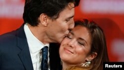 Kryeministri kanadez Justin Trudeau dhe bashkëshortja Sophie Gregoire Trudeau, 22 tetor, 2019.