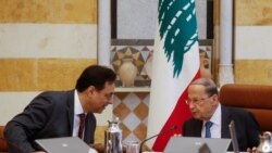 Libanski premijer Hasan Diab razgovara sa predsednikom Libana Mišelom Aunom na sastanku kabineta 6. februara 2020.