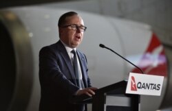 CEO Qantas, Alan Joyce di bandara Sydney, Australia, 22 Juli 2020. (Foto: dok).