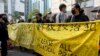 美國譴責香港指控幾十名民主活動人士呼籲立即釋放他們