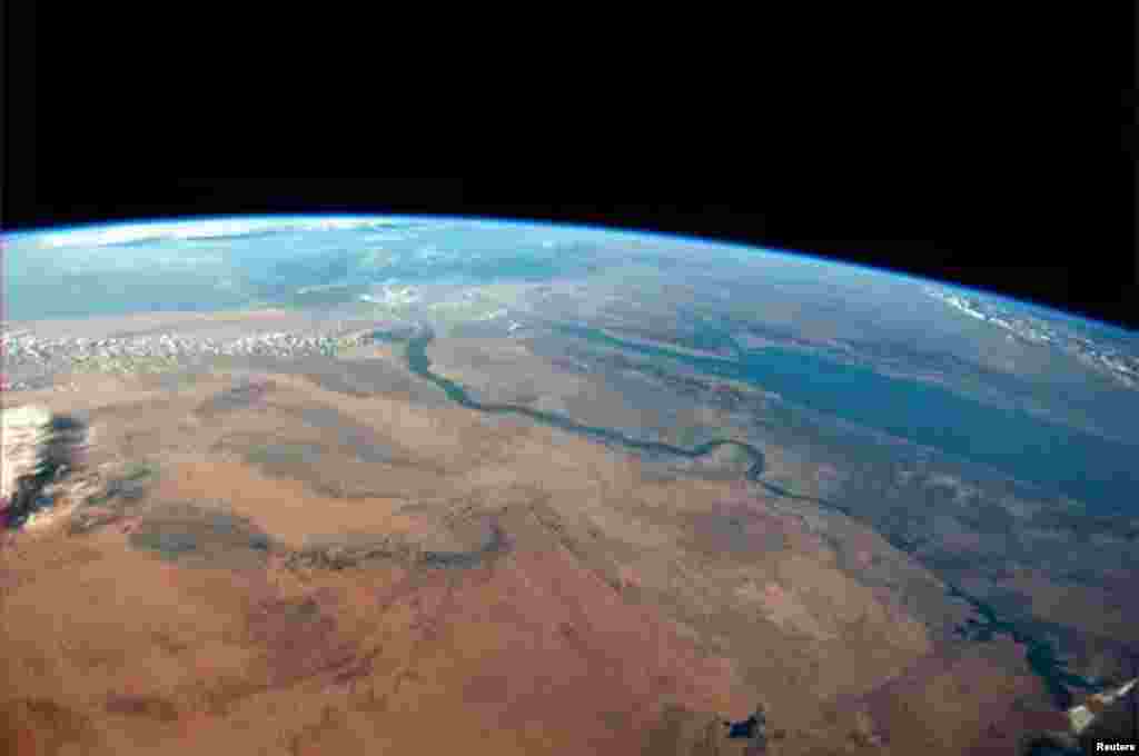 Egyptian desert meets the Red Sea in this photo tweeted by first-time astronaut Reid Wiseman.&nbsp; Wiseman is one of six men living aboard the International Space Station.