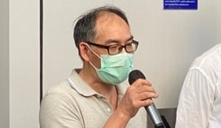 被拘留深圳港人郑子豪父亲质疑香港警方与中国当局串通”卖猪仔”，将12港人送中受审 (美国之音/汤惠芸)