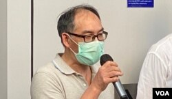 被拘留深圳港人郑子豪父亲质疑香港警方与中国当局串通”卖猪仔”，将12港人送中受审 (美国之音/汤惠芸)