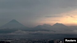 Volcanes en Guatemala. Una nevada sorprendió a los pobladores de los volcanes Tajumulco y Acatenango.