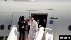 Папа Франциск перед отлетом из Ирака. 8 марта 2021 г. (архивное фото) 