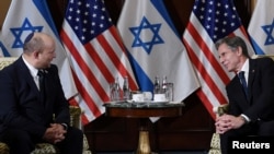 Премьер-министр Израиля Нафтали Беннетт и госсекретарь Энтони Блинкен встретились в вашингтонском отеле Willard 25 августа 2021 года