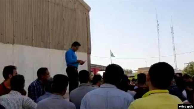 عکس آرشیوی از اعتراضات کارگران هفت تپه