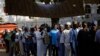 Présidentielle en Gambie: un défi inédit pour Jammeh, blocage d'internet