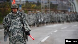 South Korean marines march during a military exercise as a part of the annual joint military training called Foal Eagle between South Korea and the U.S. in Pohang, South Korea, April 5, 2018. 