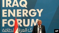 Menteri Perminyakan Irak, Jabar Ali Al-Luaibi memberikan sambutan dalam Forum Energi Irak, di Baghdad, Irak, 2 April 2017. (Foto: dok).