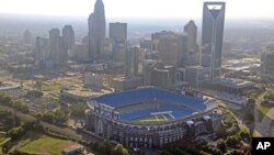 El discurso de aceptación de Barack Obama ya no será en el enorme estadio Bank of America de Charlotte.