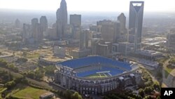 El discurso de aceptación de Barack Obama ya no será en el enorme estadio Bank of America de Charlotte.