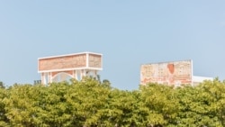 Vue d'ensemble du mémorial "La porte du non-retour" sur la plage d'Ouidah, le 4 août 2020.