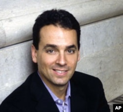 Best-selling author Daniel Pink reveals the surprising truth about what motivates us, in his new book, 'Drive.'