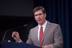 El secretario de Defensa de EE.UU, Mark Esper, dice que la pandemia de coronavirus llevará meses.