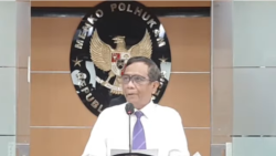 Menko Polhukam Mahfud MD di Jakarta, 24 Juli 2021 dalam tangkapan layar. (Foto: VOA/Sasmito Madrim)