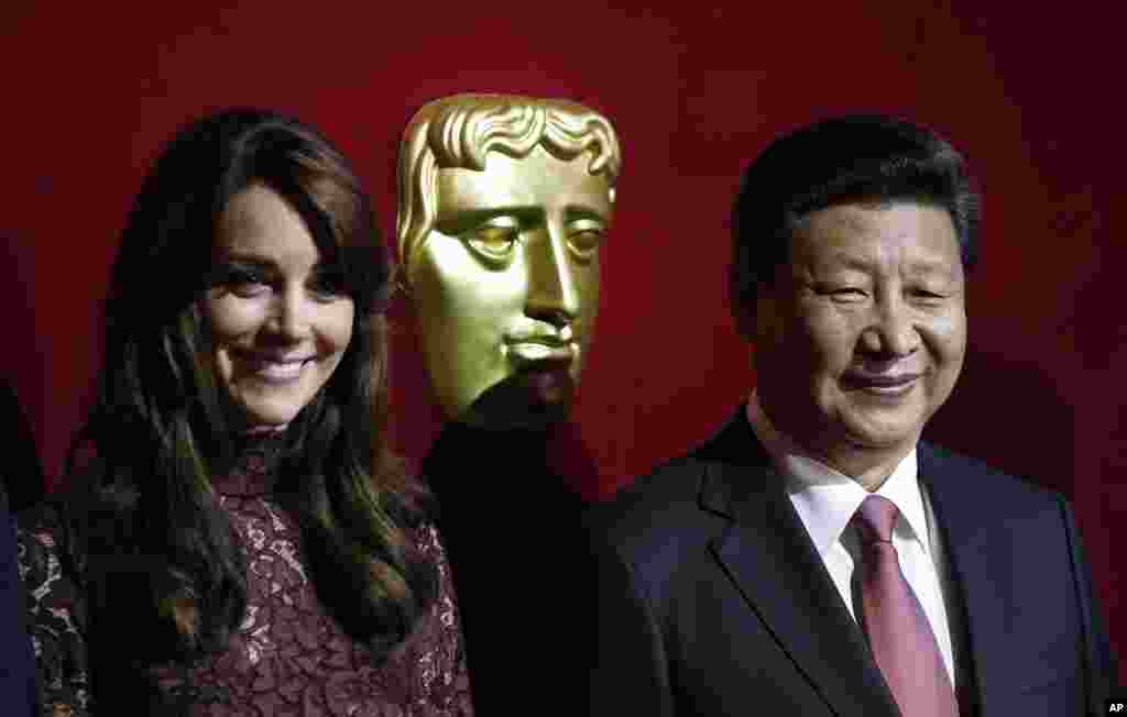 Chinese President Xi Jinping (r) and Britain&#39;s Kate, Duchess of Cambridge, attend a BAFTA presentation at Lancaster House in London during a UK-China Creative Collaborations Summit.