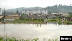 Puluhan ribu rumah dan bangunan lain termasuk sekolah-sekolah rusak atau hancur akibat banjir di Korea Utara (foto: dok).