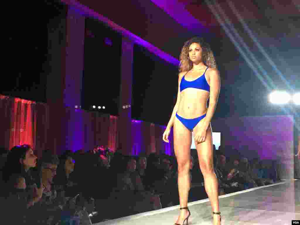 DC Swim Week 2017 - Desfile de moda de praia na Embaixada de França na capital americana
