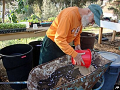 Community Gardens Help Low Income Los Angeles Dwellers