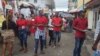 Des militants d'un mouvement pro-démocratie Vigilance citoyenne (Vici) en pleine campagne intitulée : "Congolais ne vend pas ta conscience à cause de l'argent", à Kinshasa, RDC, 2 novembre 2018. (Twitter/Vici-RDC)