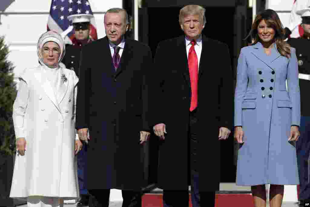پرزیدنت دونالد ترامپ و بانوی اول آمریکا در کاخ سفید از رجب طیب اردوغان و همسرش امینه استقبال کردند.