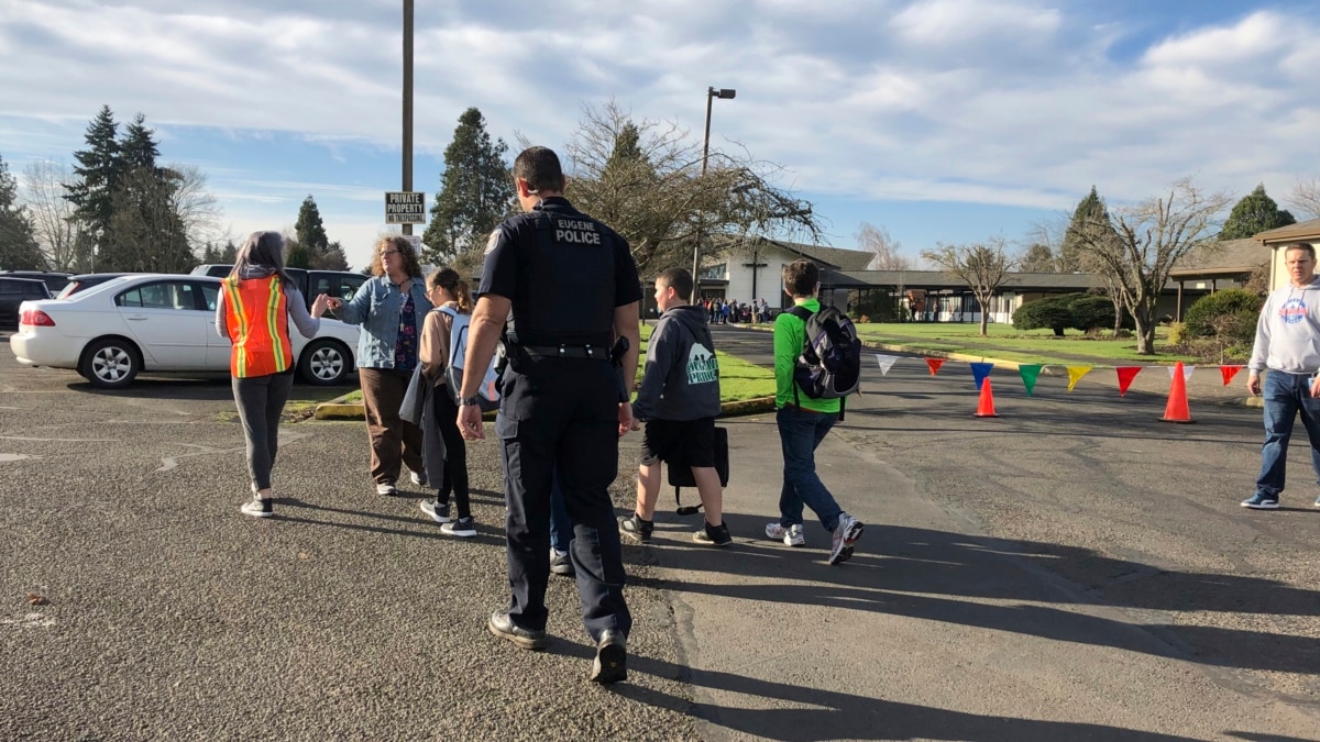 Police Kill Armed Man At Oregon School Amid Custody Dispute