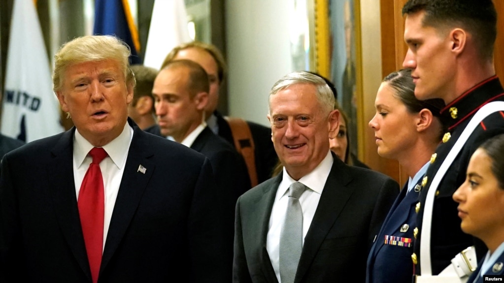 美国总统川普和国防部长马蒂斯在美国国防部（2017年7月20日）