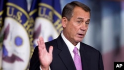 John Boehner vuelve a echar la culpa al presidente Obama de que los republicanos no quieran debatir el tema en el Congreso.